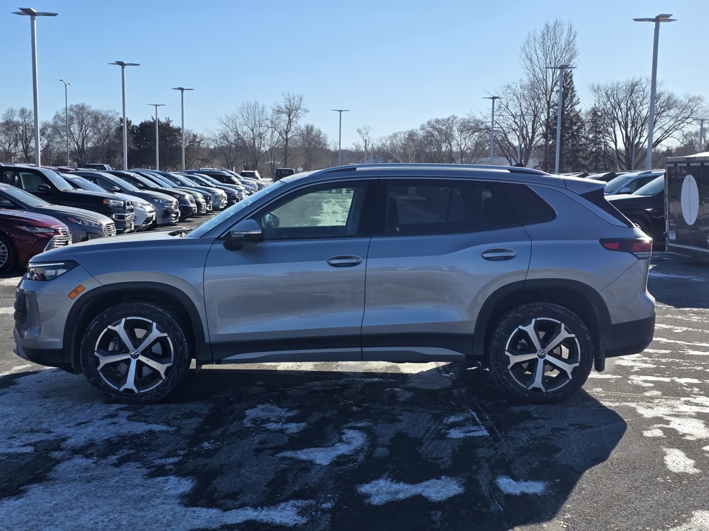 Certified 2025 Volkswagen Tiguan SE with VIN 3VVMR7RM0SM005254 for sale in St. Cloud, Minnesota