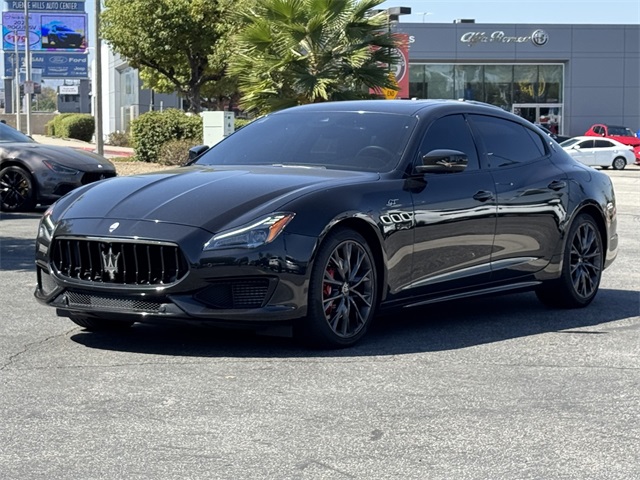 2022 Maserati Quattroporte Base GT photo 3