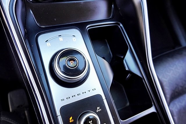 Used 2022 Gray Kia S image 32