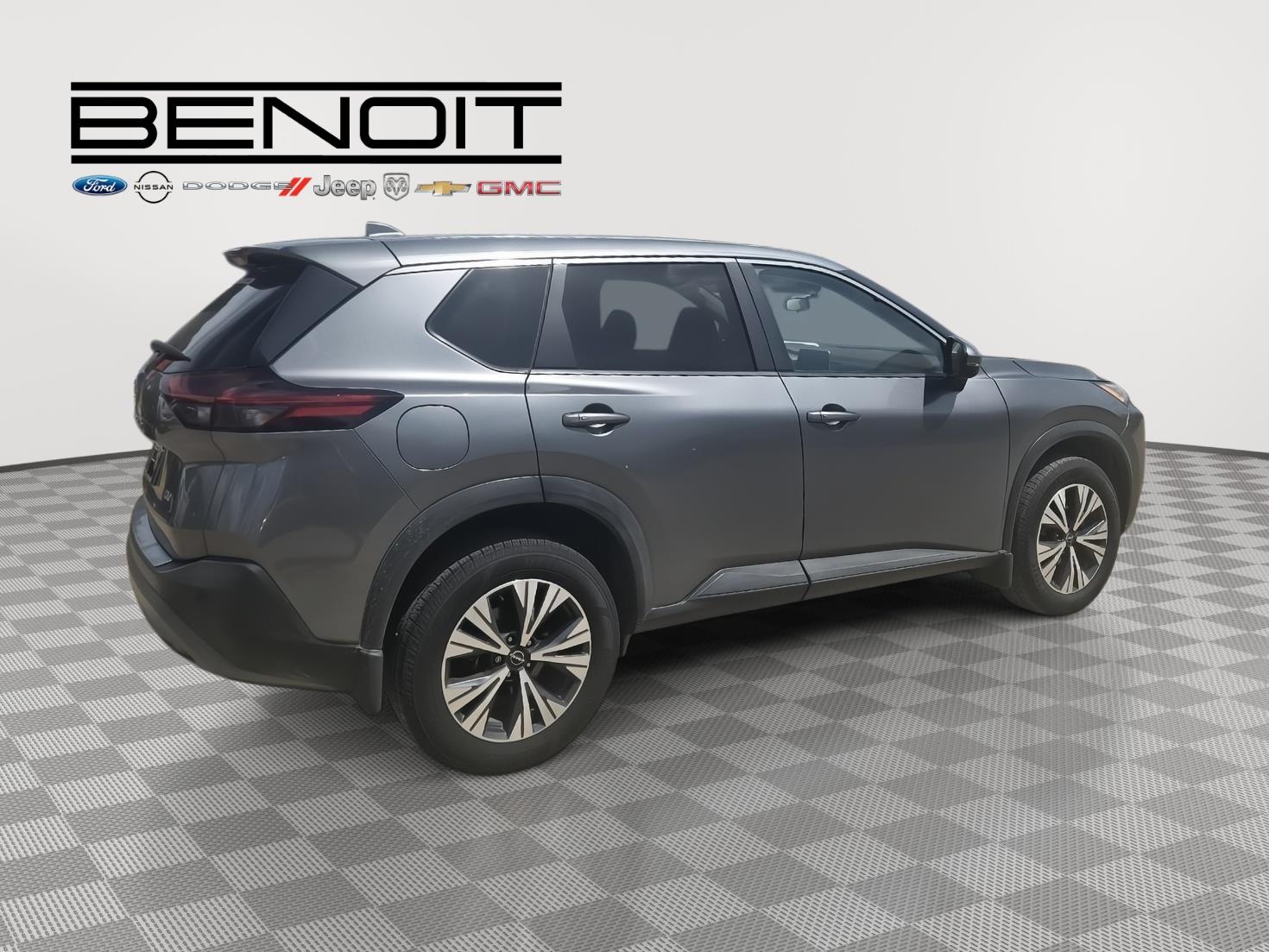 2023 Nissan Rogue SV photo 5