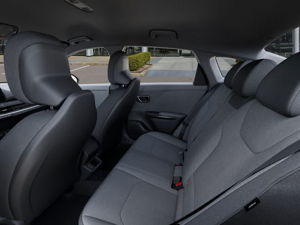 2025 Kia K4 LX photo 16