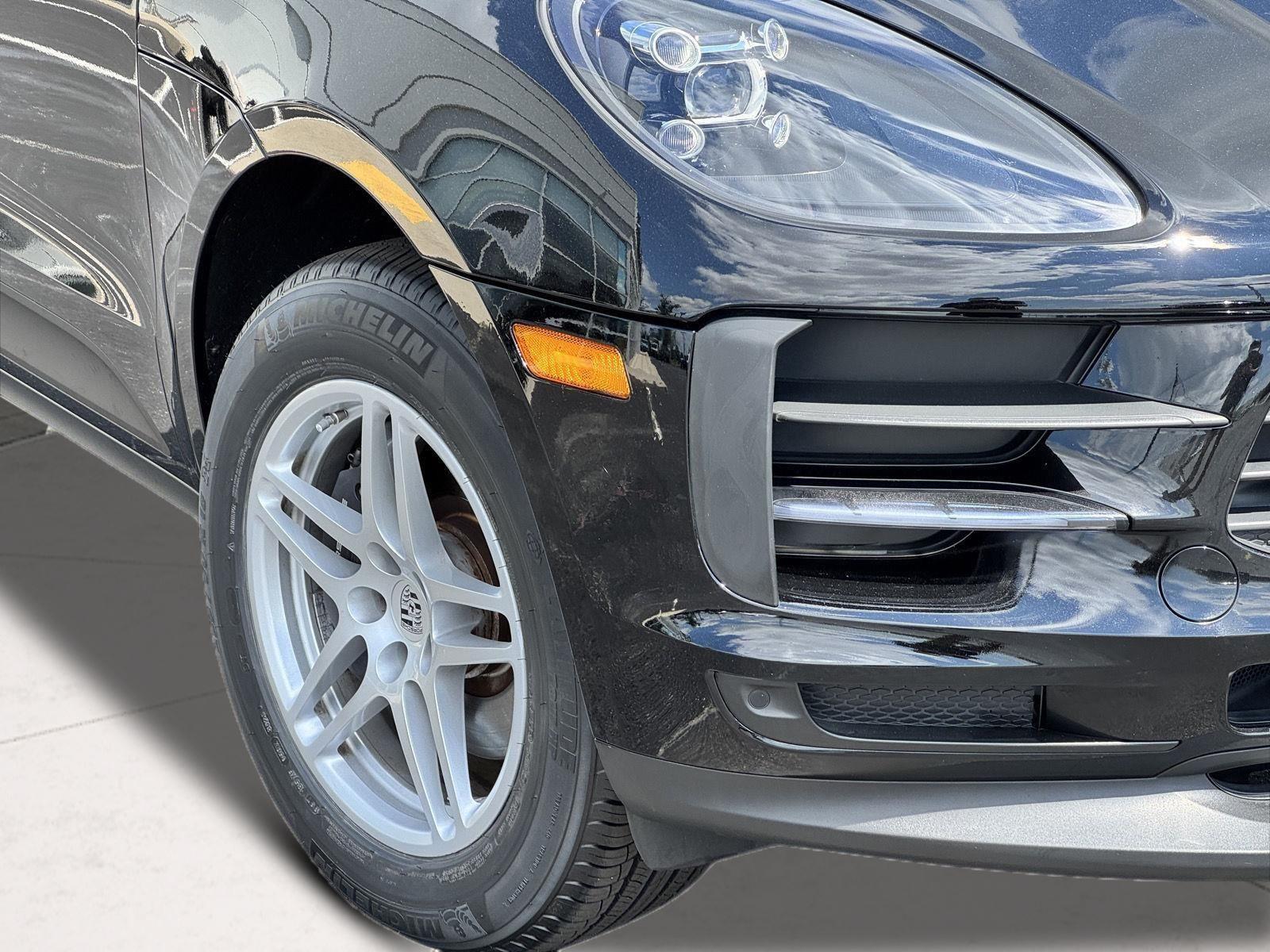 2021 Porsche Macan Base photo 65