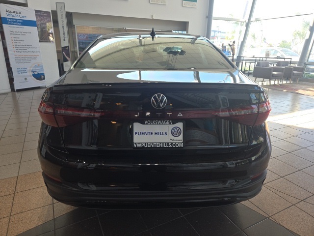 2025 Volkswagen Jetta Sport photo 6