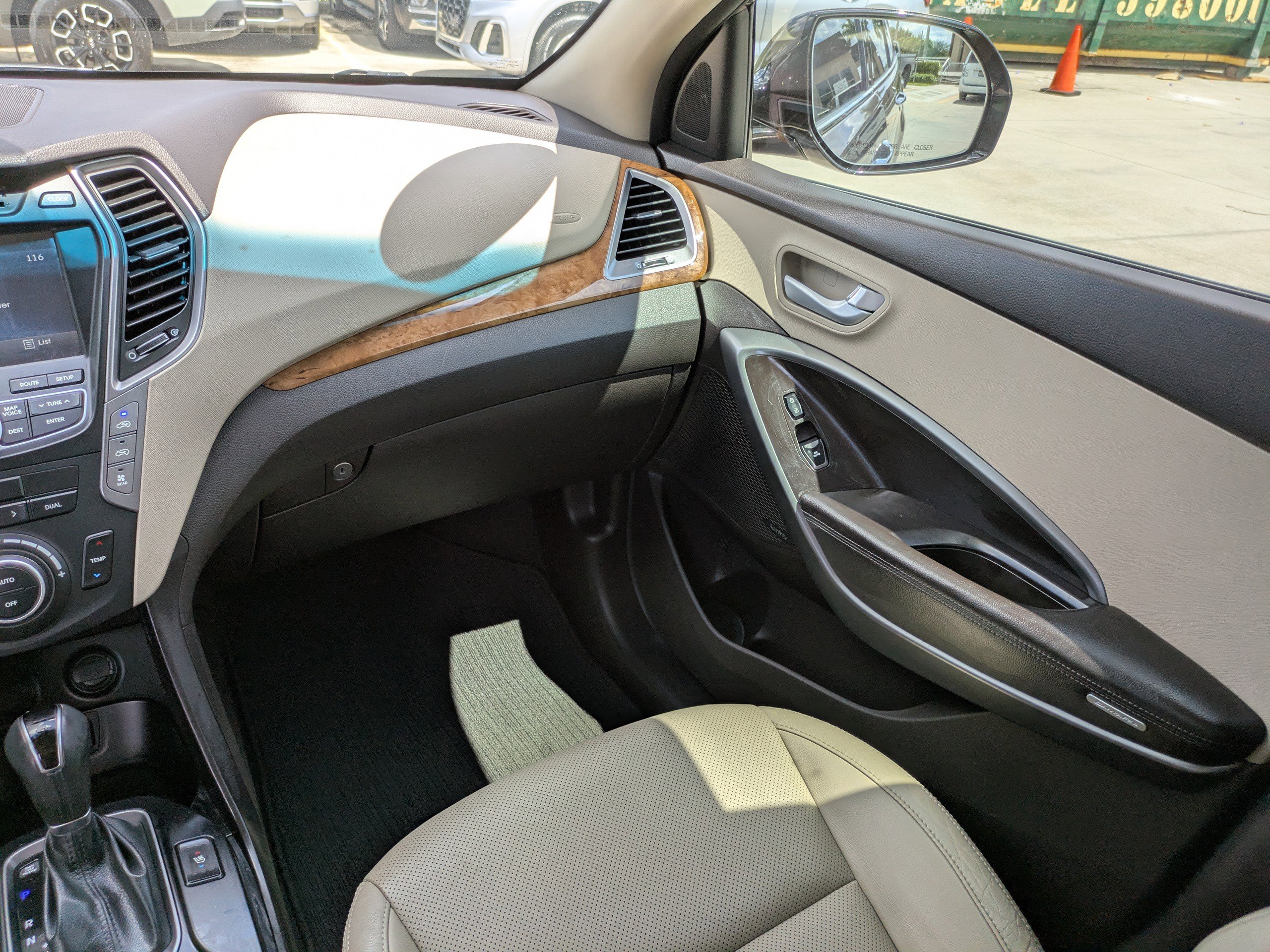 2015 Hyundai Santa Fe Limited photo 12