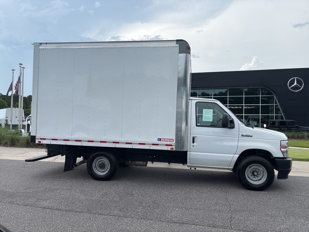 2022 Ford E-350 Base photo 2