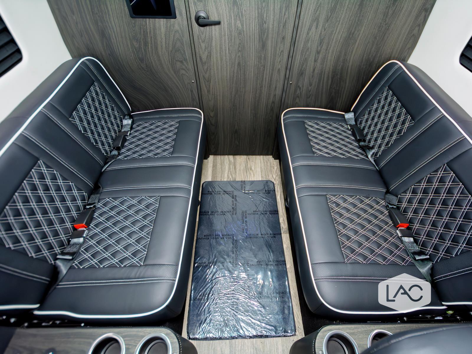 2023 Mercedes Benz Sprinter 3500 photo 6