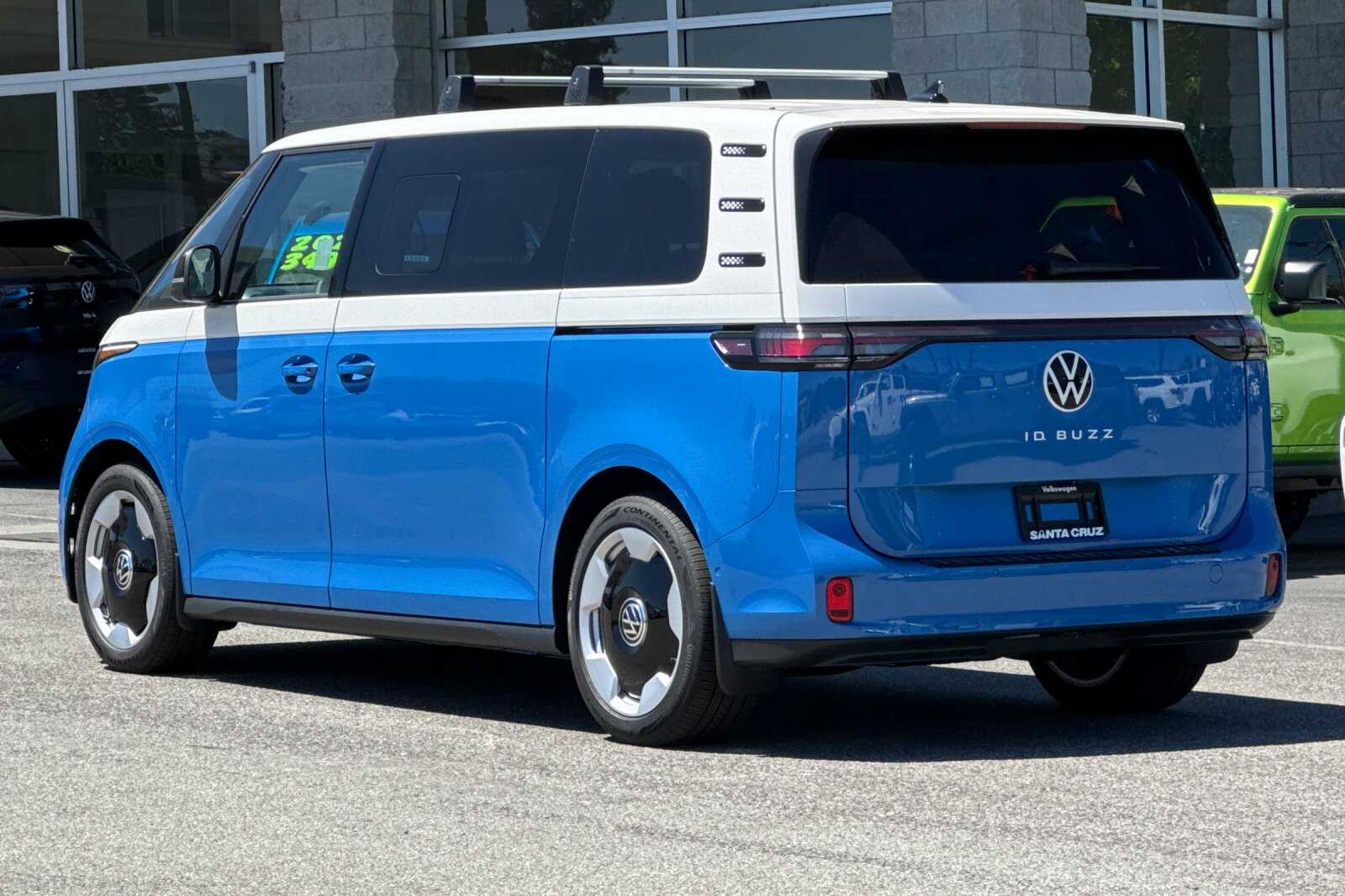 2025 Volkswagen ID. Buzz Pro Plus photo 6