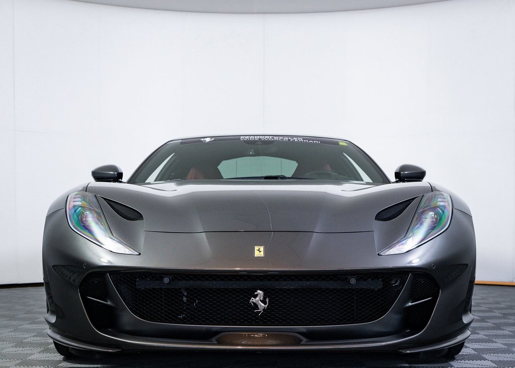 2020 Ferrari 812 Superfast Base photo 2