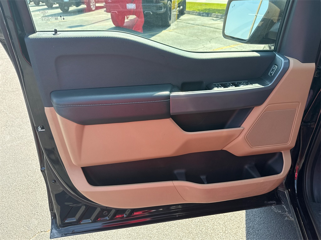 2023 Ford F-150 XLT photo 9