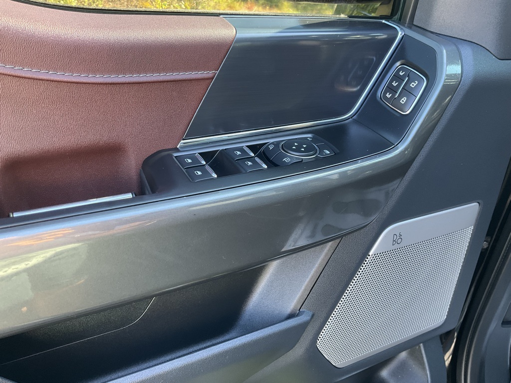 2023 Ford F-150 Lariat photo 16