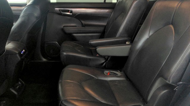 Used 2021 Blizzard Pearl Toyota Hybrid Limited image 27