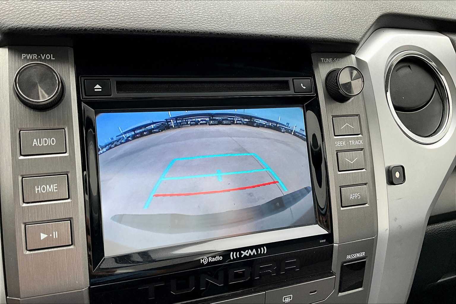 2017 Toyota Tundra SR5 photo 23