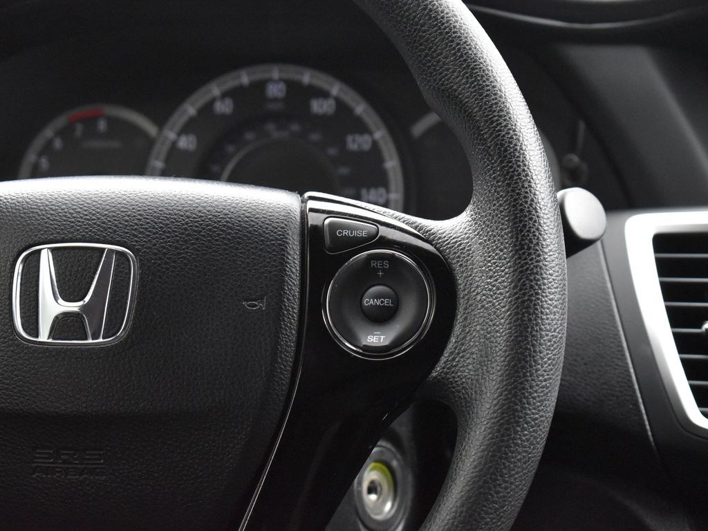 2016 Honda Accord LX photo 15