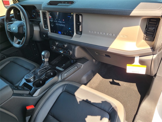 2025 Ford Bronco Outer Banks photo 16