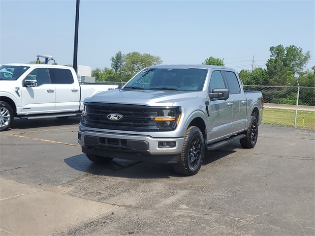 2025 Ford F-150 XLT photo 4