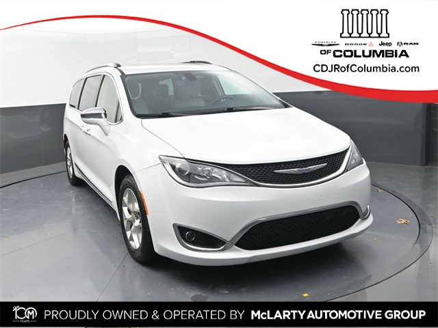 2020 Chrysler Pacifica Limited's photo