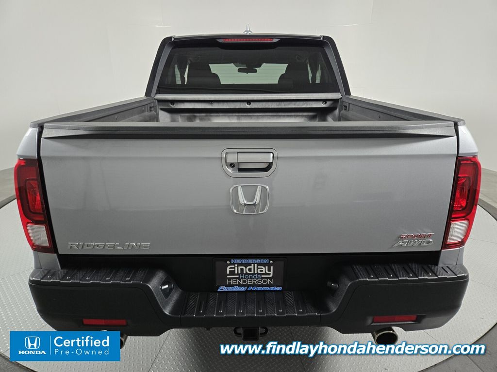2023 Honda Ridgeline Sport photo 3