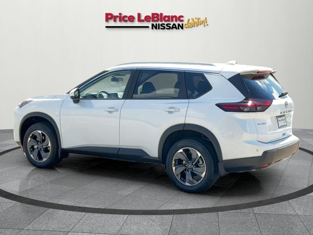 2026 Nissan Rogue SV photo 2