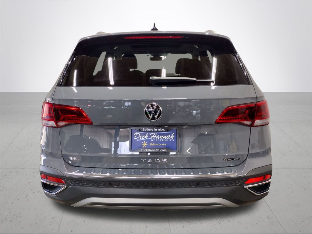 2024 Volkswagen Taos SEL photo 11