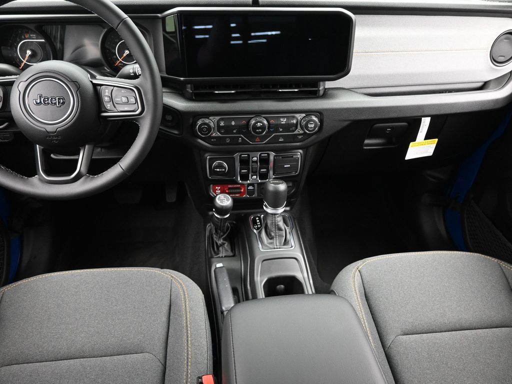 2025 Jeep Gladiator Willys photo 10