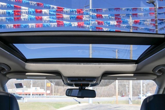 Used 2023 Gray Nissan SL image 11