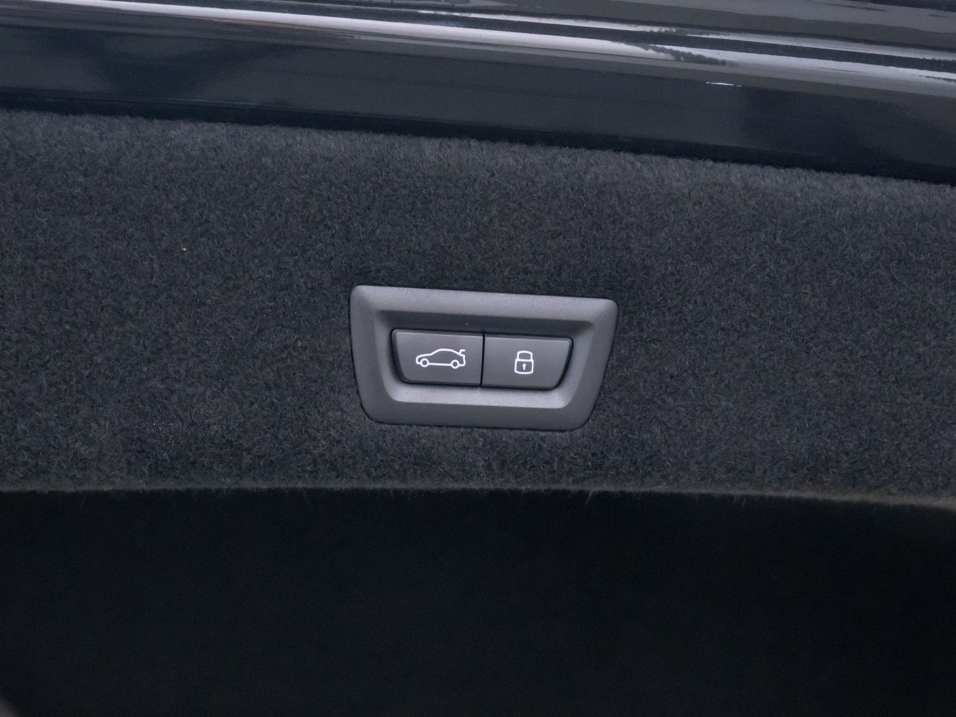 New 2025 Black Sapphire Metallic BMW eDrive50 image 32