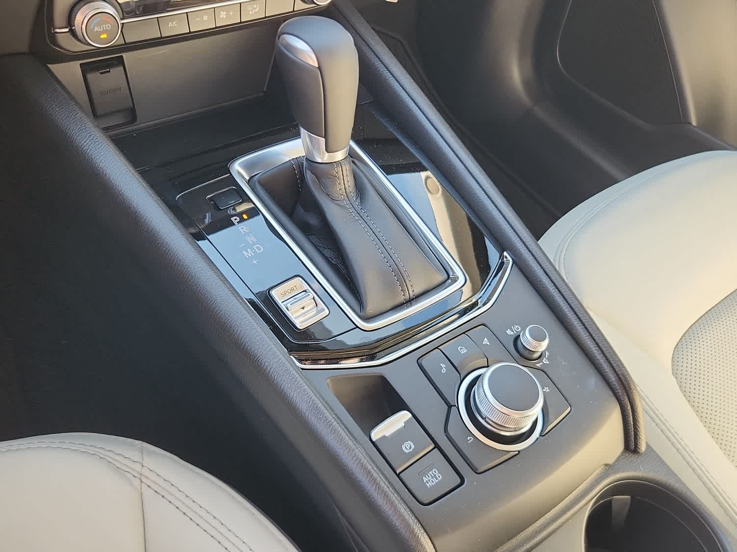 2025 Mazda CX-5 2.5 S Preferred photo 11