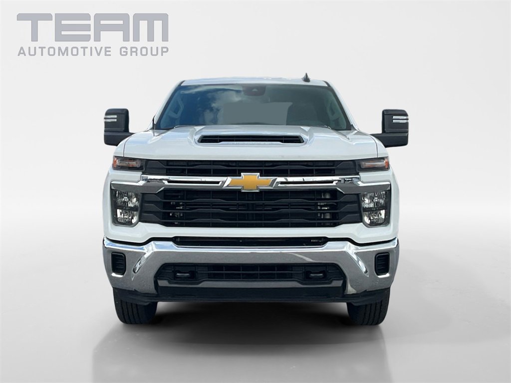 2024 Chevrolet Silverado 2500HD LT photo 2