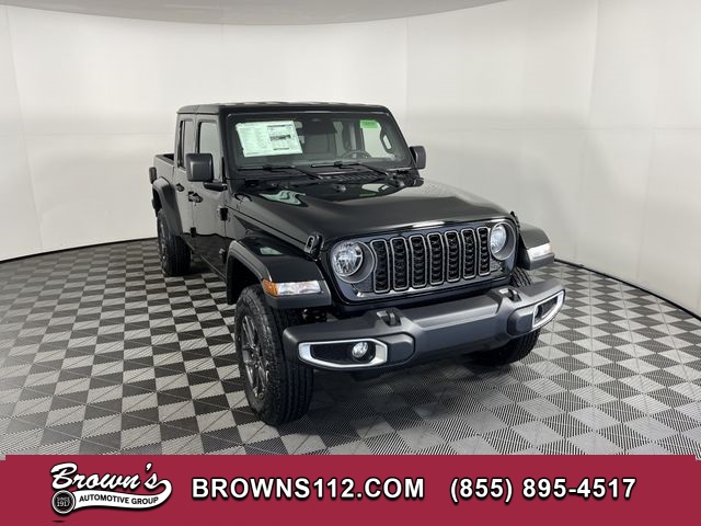 2026 Jeep Gladiator Sport S's photo