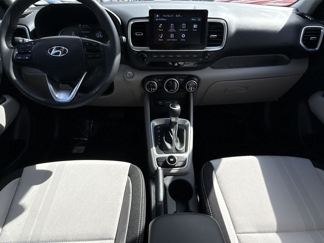 2025 Hyundai Venue SEL photo 22