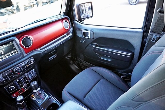 Used 2020 Black Jeep Unlimited Rubicon image 20