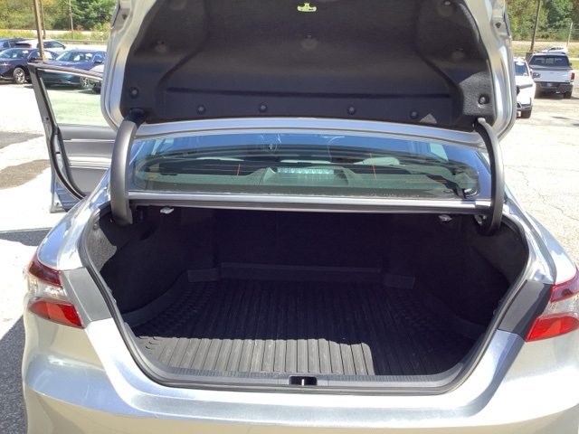 2024 Toyota Camry LE photo 18