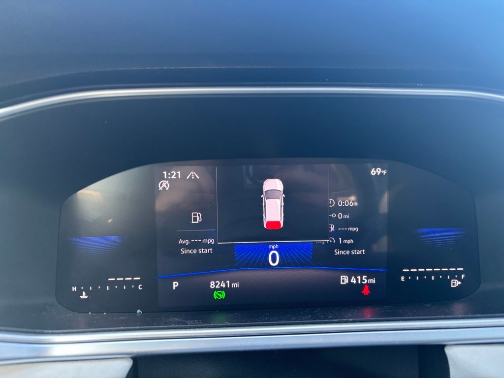 2025 Volkswagen Taos SE photo 24