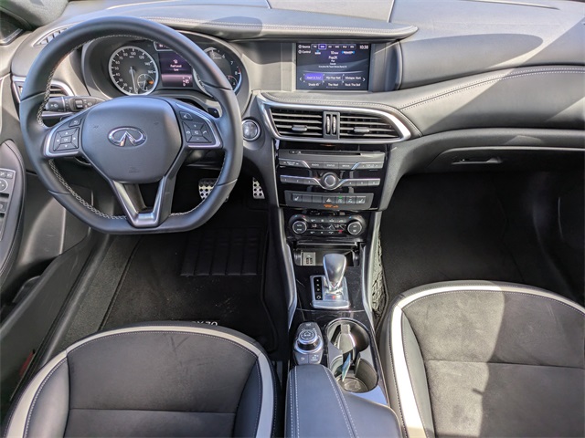 2019 Infiniti QX30 Sport photo 13