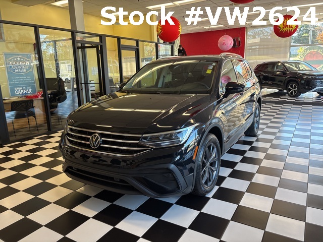 2022 Volkswagen Tiguan SE's photo