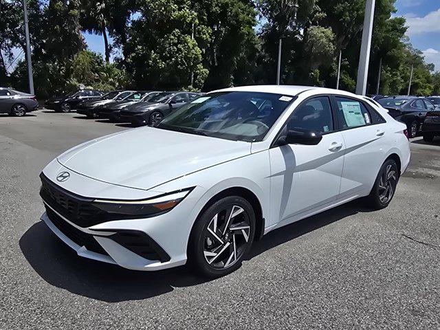 2025 Hyundai Elantra Hybrid SEL Sport photo 7