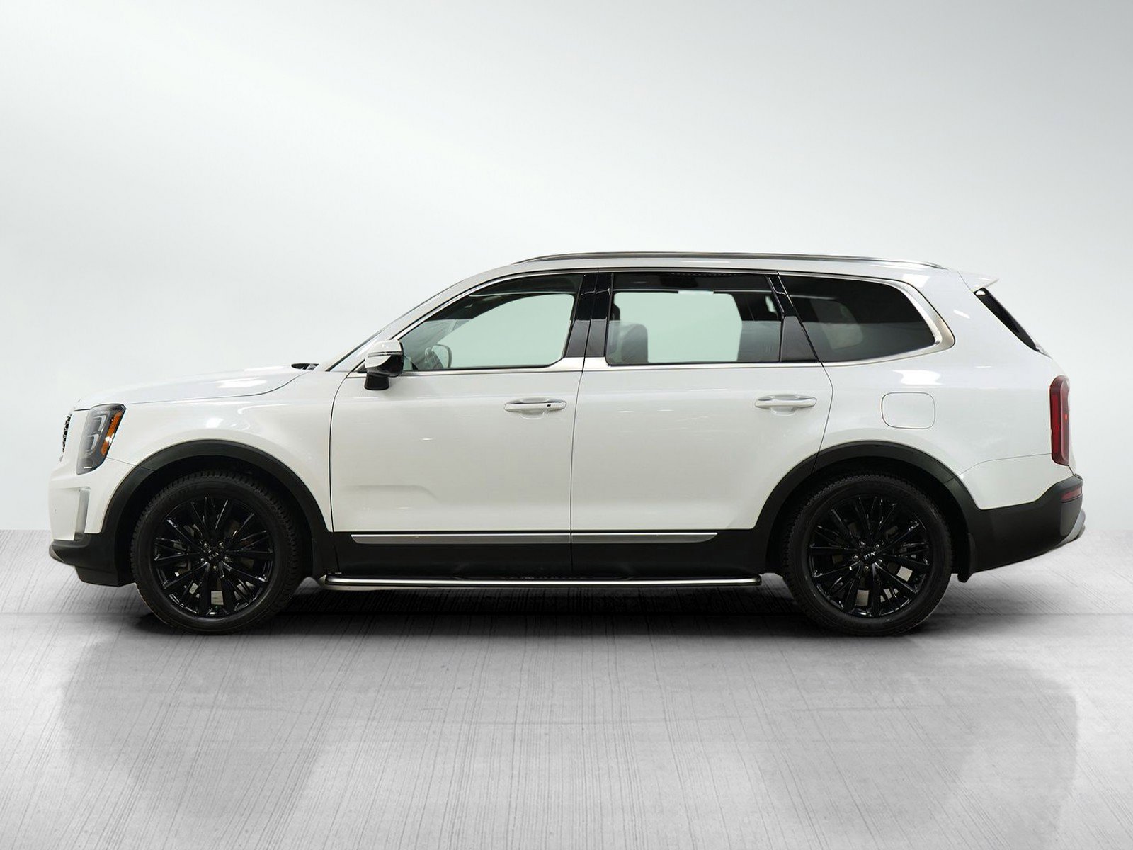 Used 2020 Kia Telluride SX with VIN 5XYP5DHC2LG063833 for sale in White Bear Lake, Minnesota