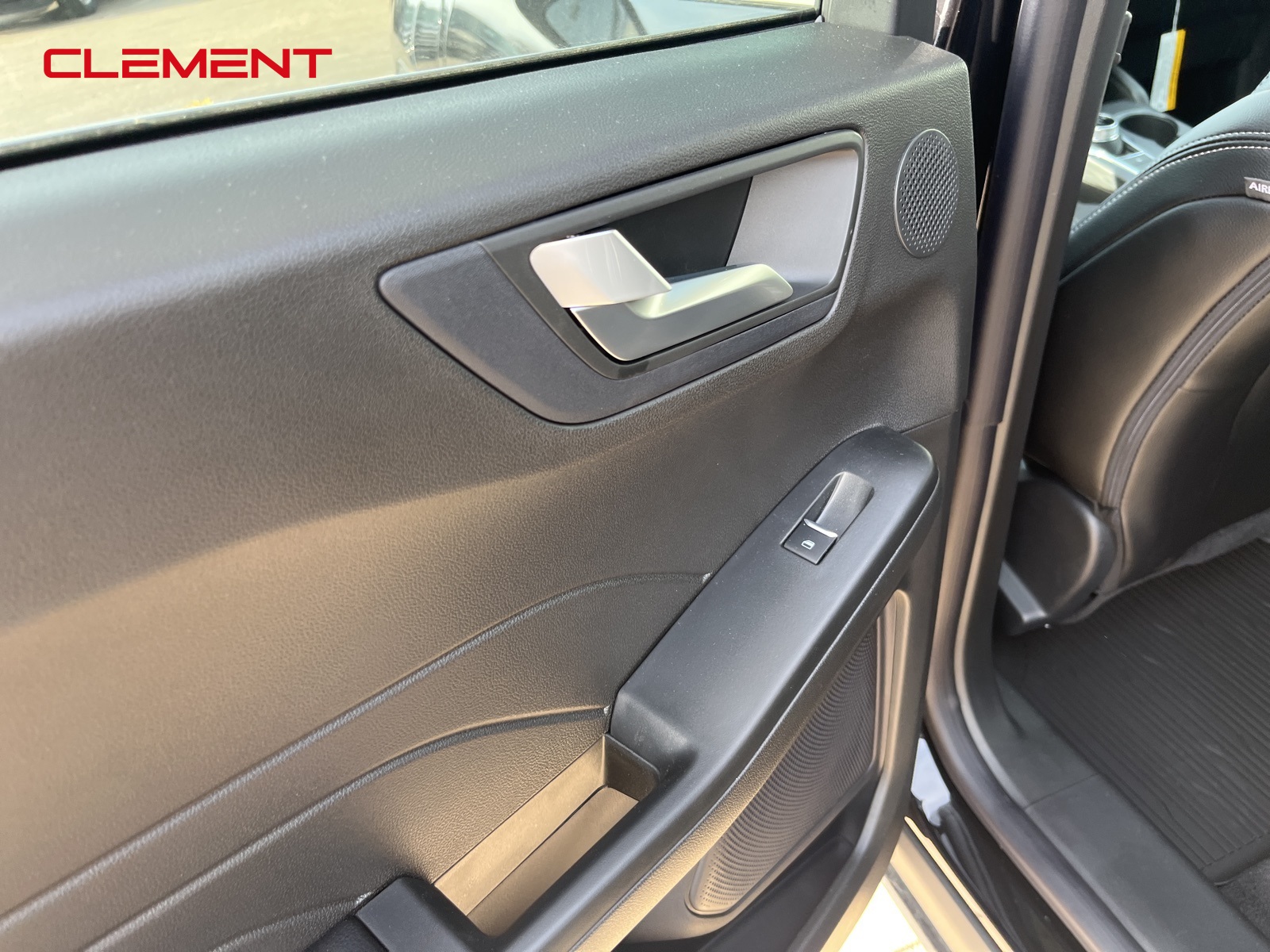 2024 Ford Escape Premium photo 34