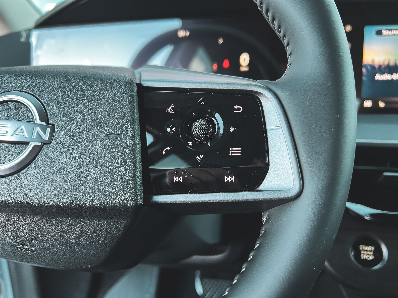 2025 Nissan Murano SV photo 18