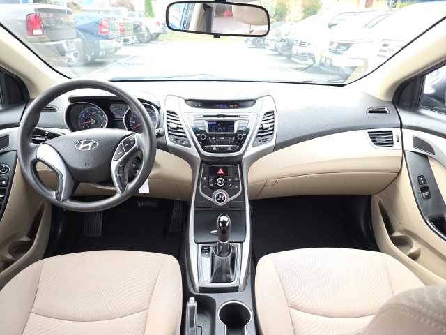 2016 Hyundai Elantra SE photo 25