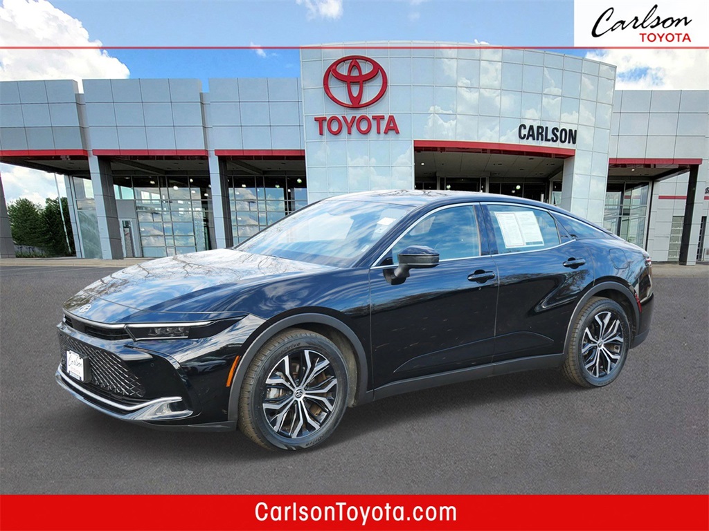 2024 Toyota Crown Limited's photo