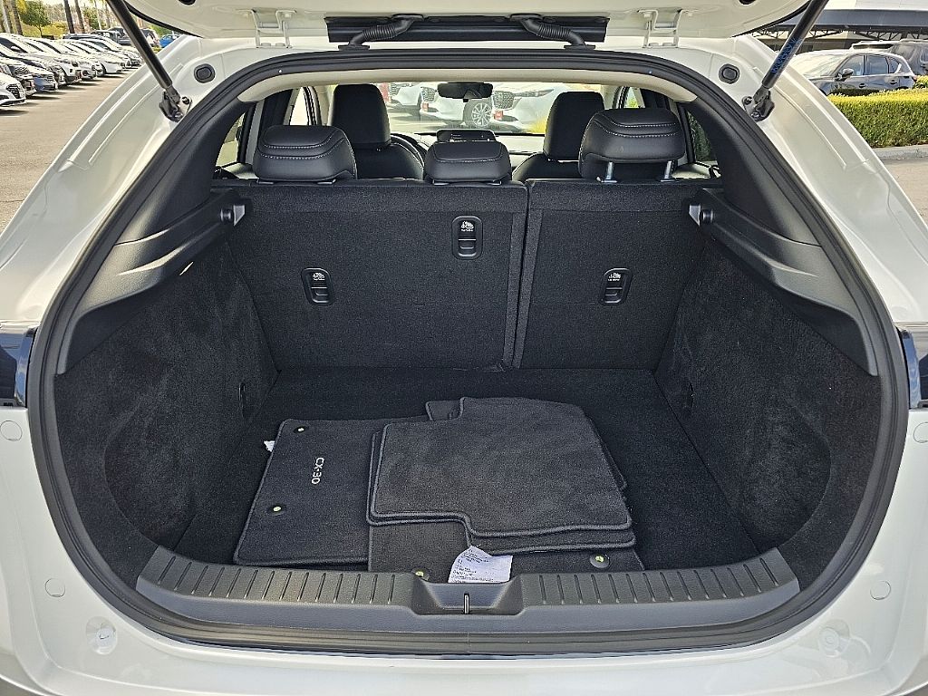 2025 Mazda CX-30 2.5 S Preferred photo 7