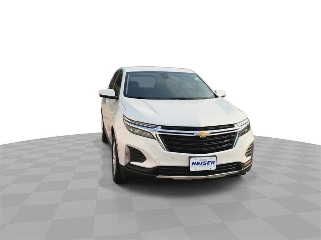 2022 Chevrolet Equinox LT photo 2