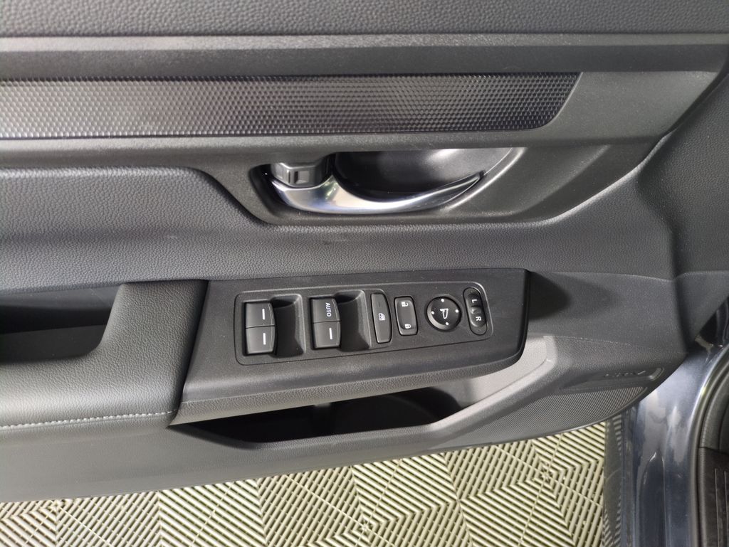 2025 Honda CR-V LX photo 11