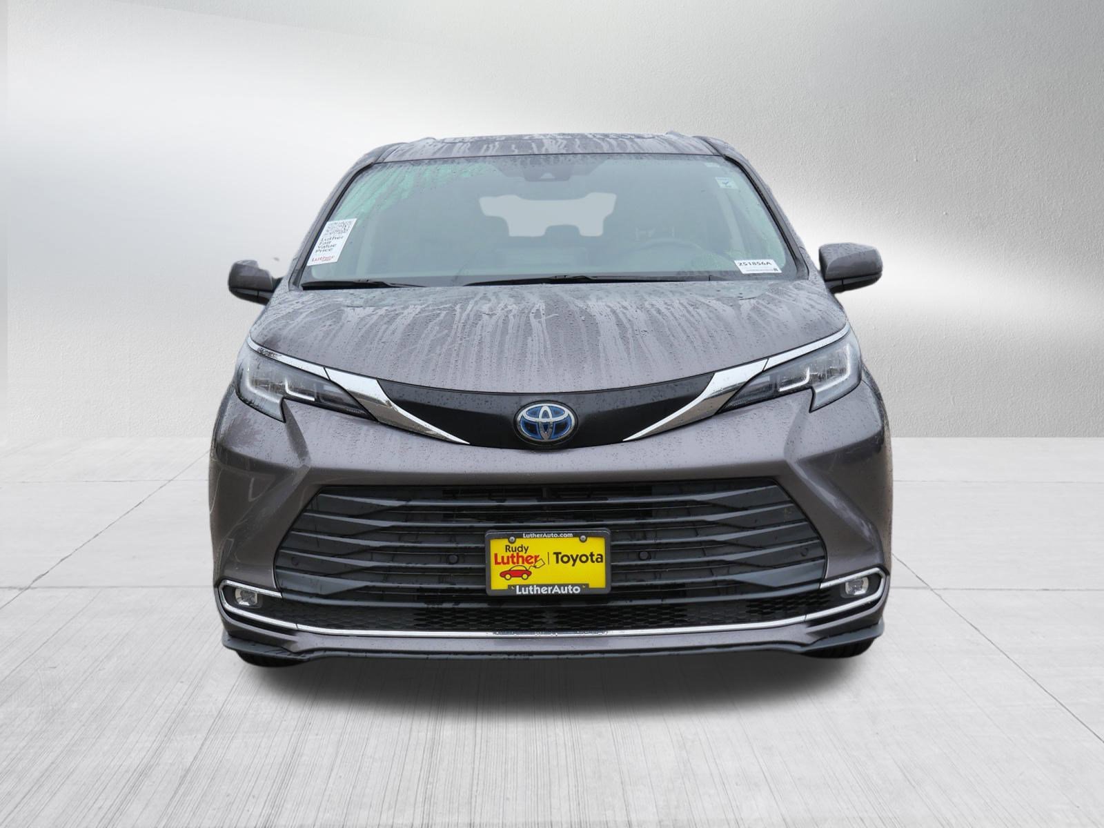 Certified 2023 Toyota Sienna XLE with VIN 5TDJSKFC6PS095778 for sale in Golden Valley, Minnesota