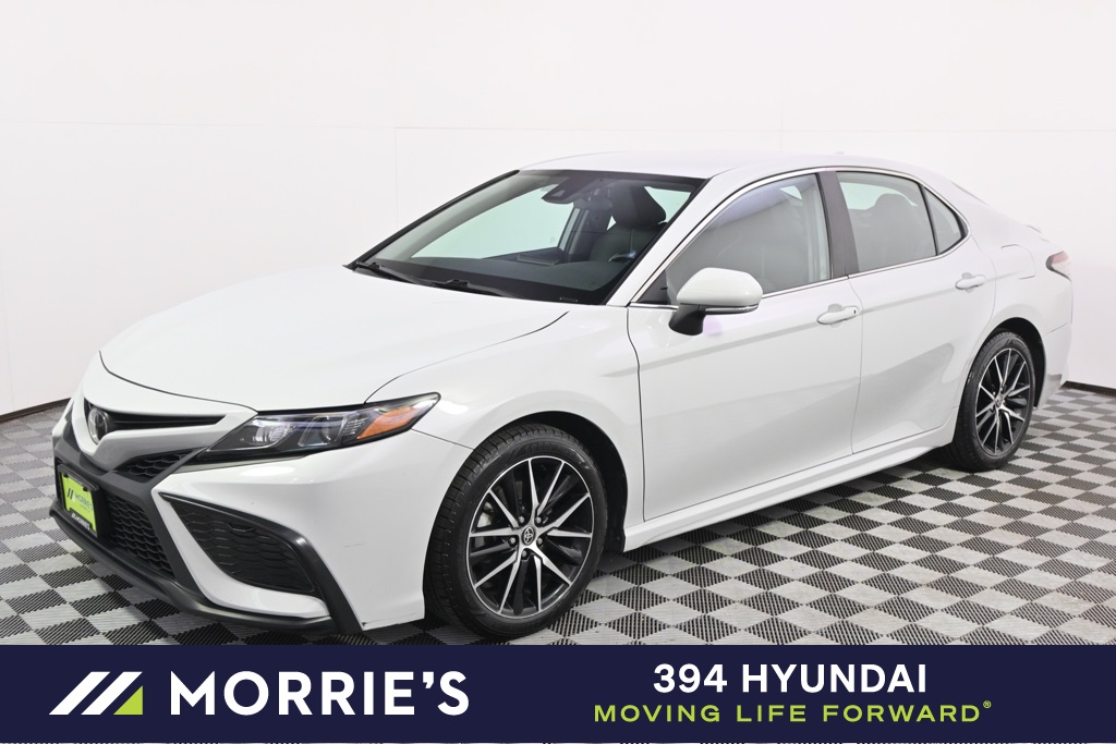 Used 2022 Toyota Camry SE with VIN 4T1G11AK1NU036681 for sale in St. Louis Park, Minnesota