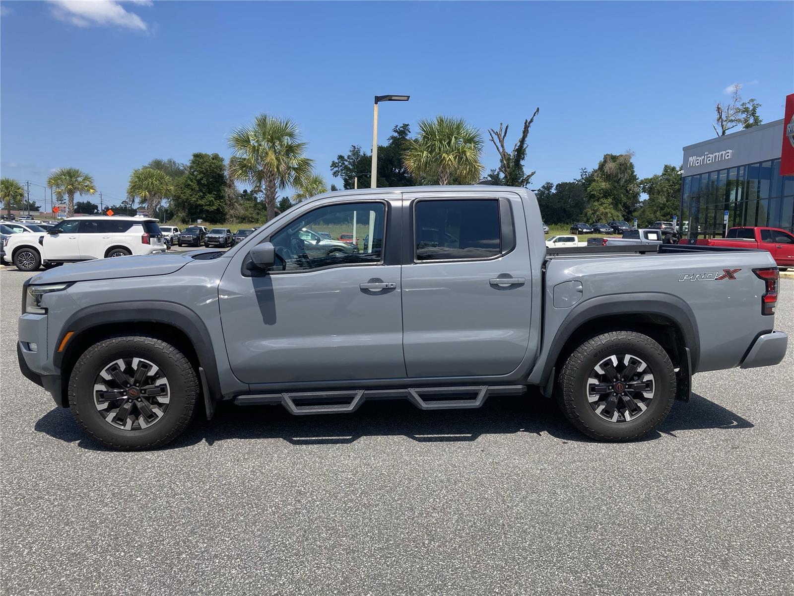 2023 Nissan Frontier PRO-X photo 4