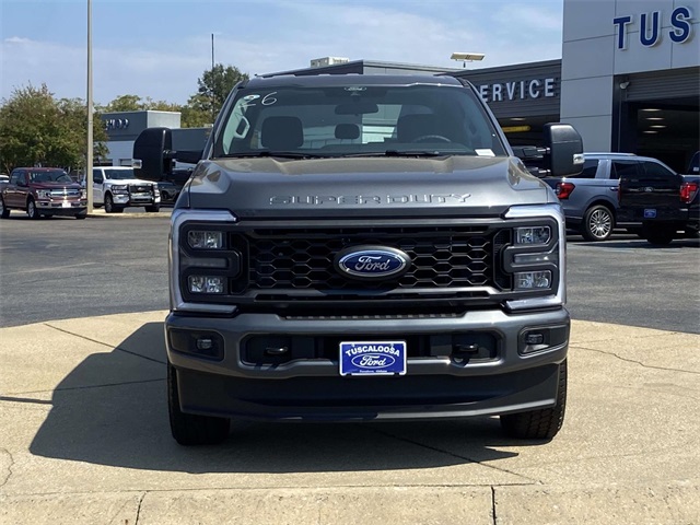 2026 Ford F-350 photo 2