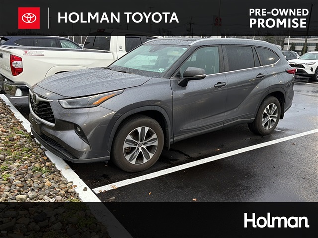 2023 Toyota Highlander XLE's photo