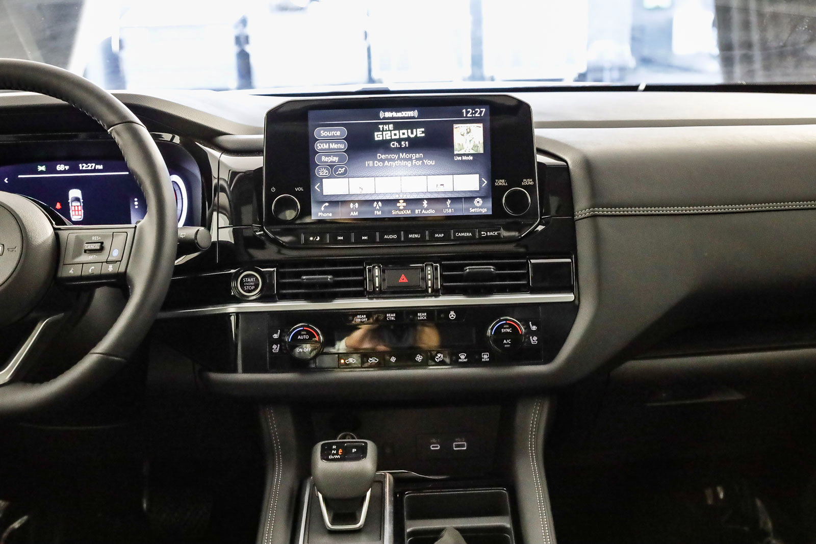 2025 Nissan Pathfinder Platinum photo 15